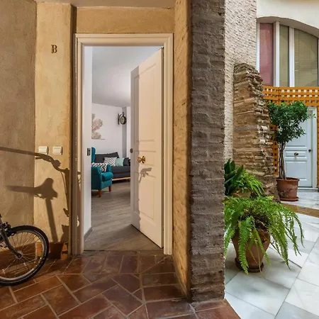 Hsh Suites Gandesa Apartment